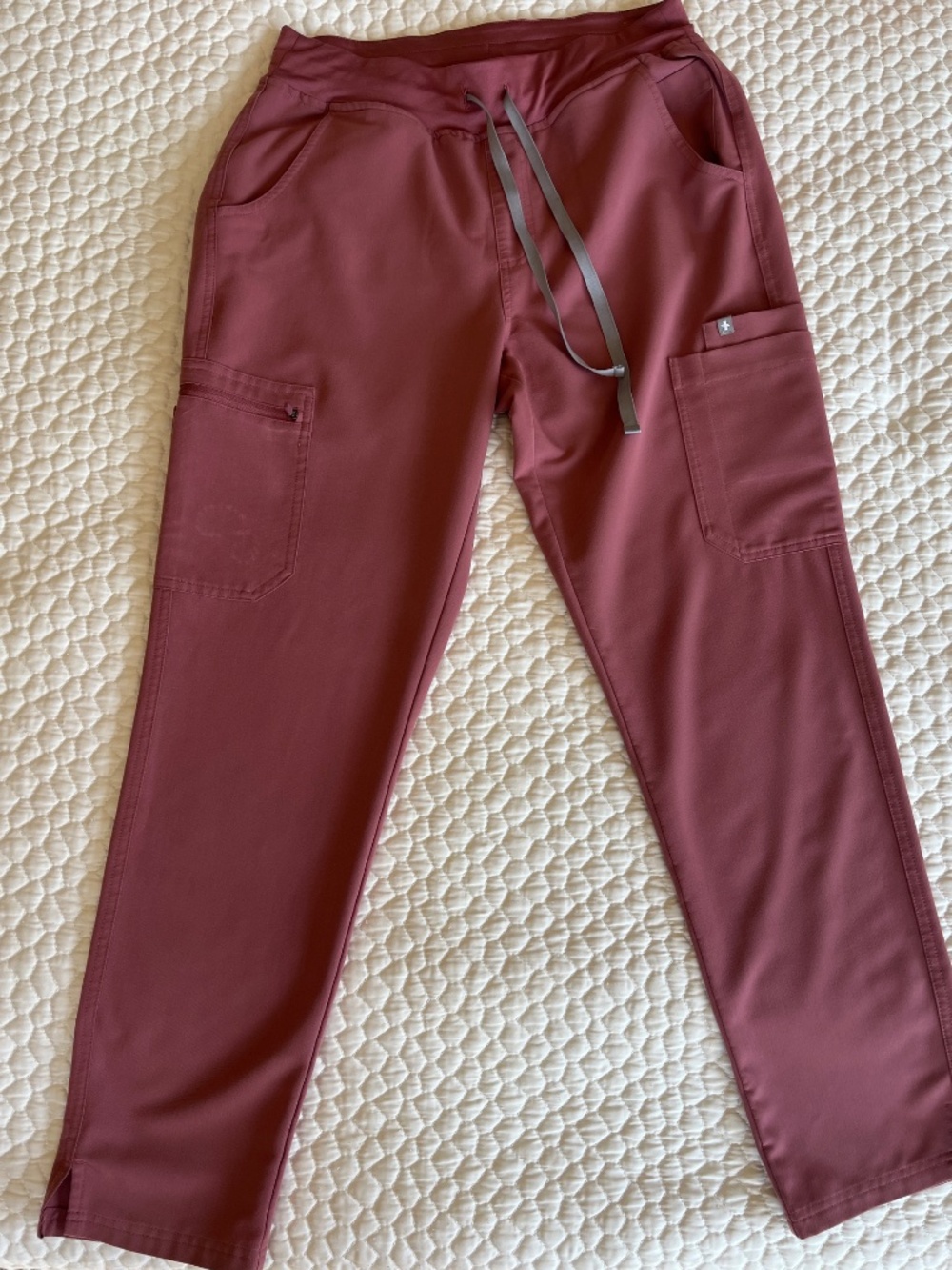 🧡 FIGS Yola Scrub Pants — Size M 🧡